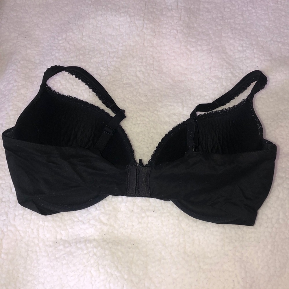 Victoria Secret Bra - Picture 2 of 2